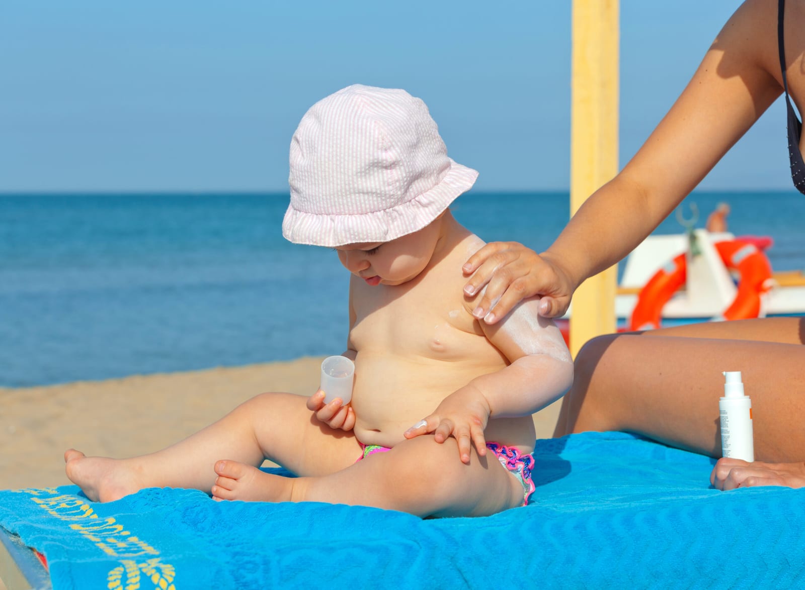 Sonnenschutz im Frühling: Warum gerade jetzt Vorsicht für dich und dein Baby zählt